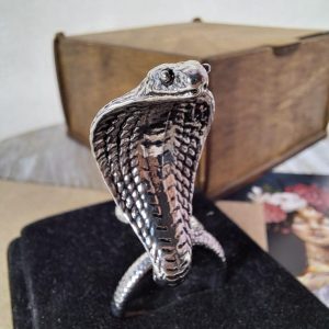 Кольцо из металлического сплава "Змея"