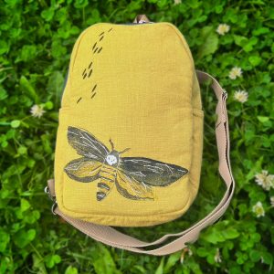 Сумка-рюкзак из льна «Бабочка Мертвая Голова»
